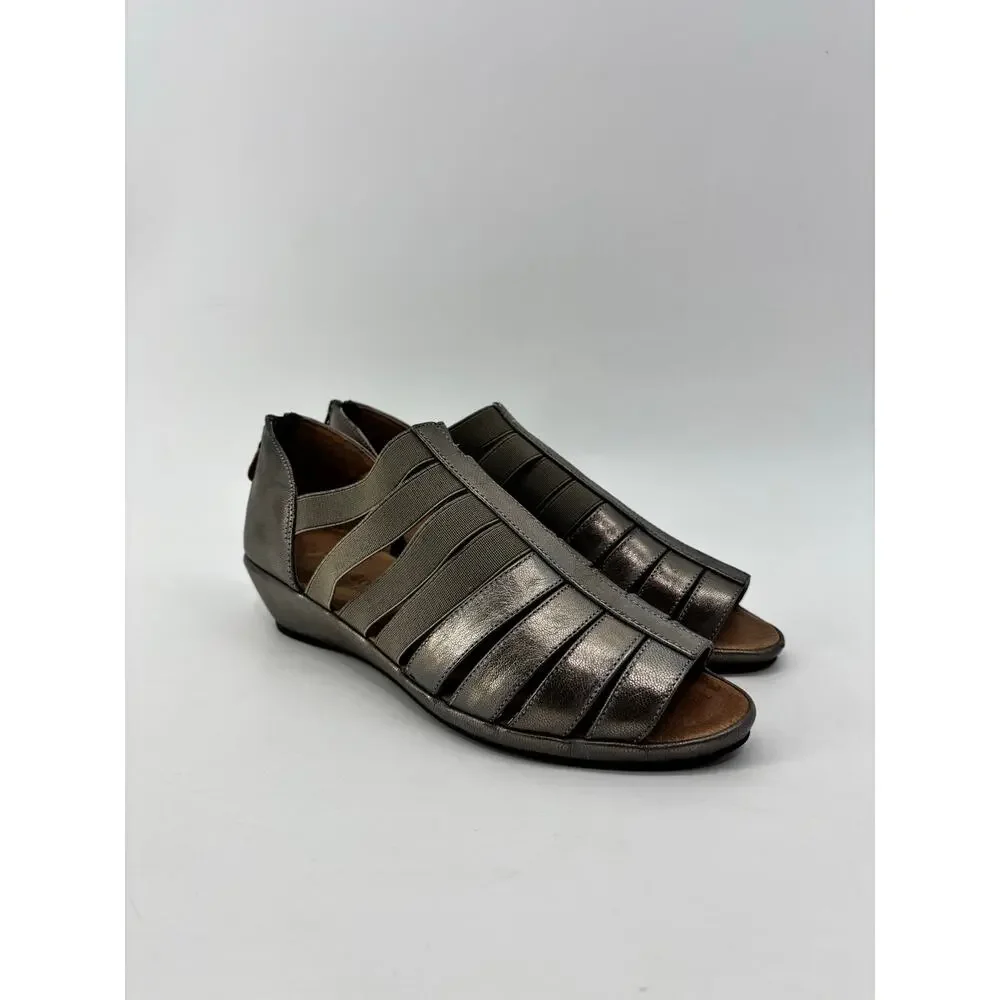 Gentle Souls Womens Size 7.5 Lana Metallic Sandals Wedge Elastic